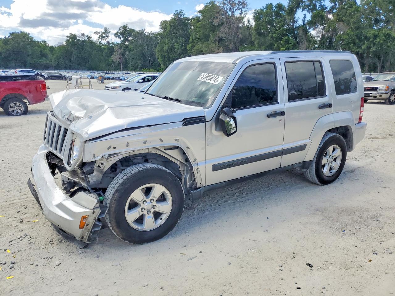 2011 Jeep Liberty Sport, VIN 1J4PP2GKXBW536347 — Front end