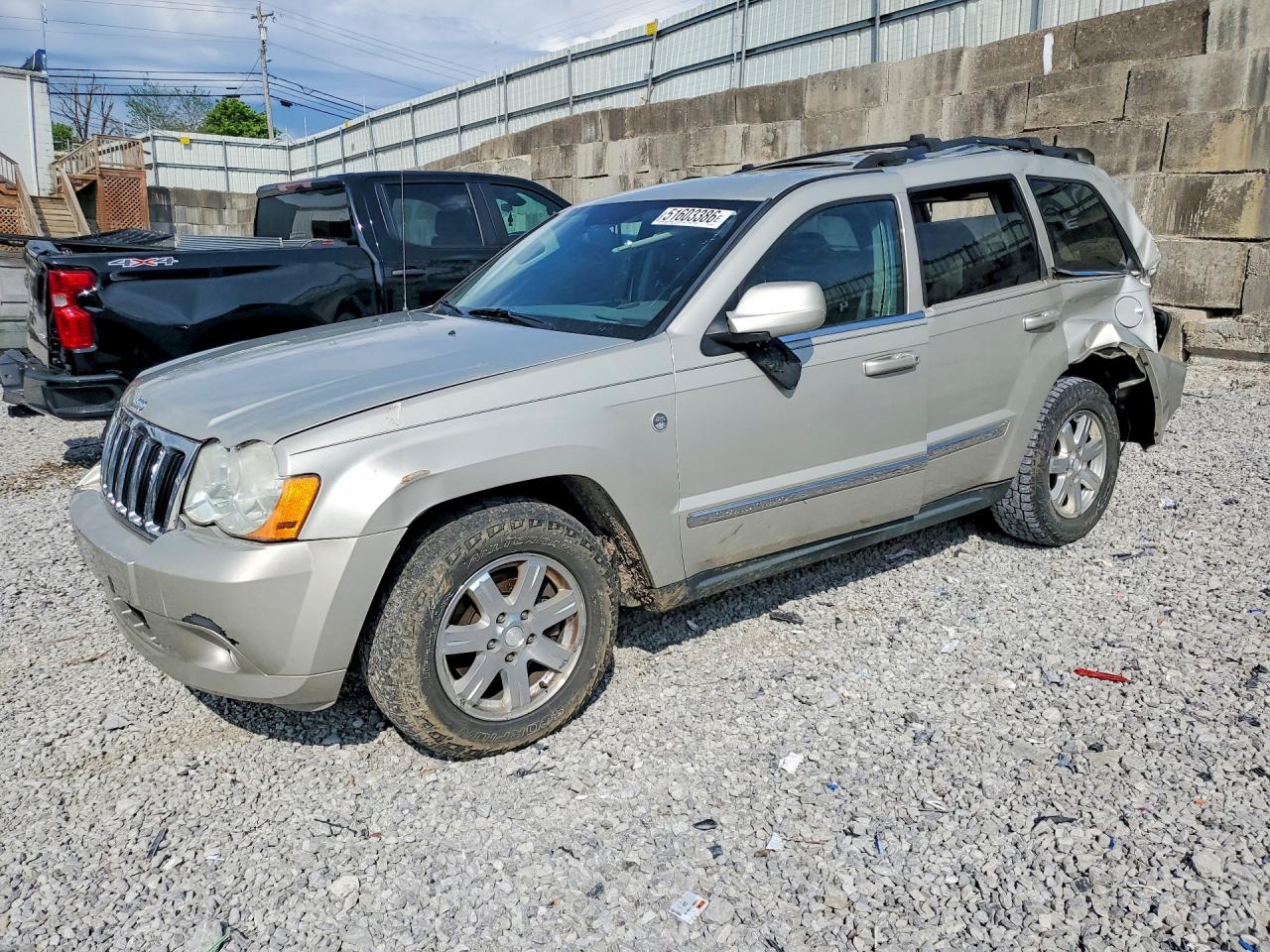 2009 Jeep Grand Cherokee Limited, VIN 1J8HR58P99C516109 — Rear end