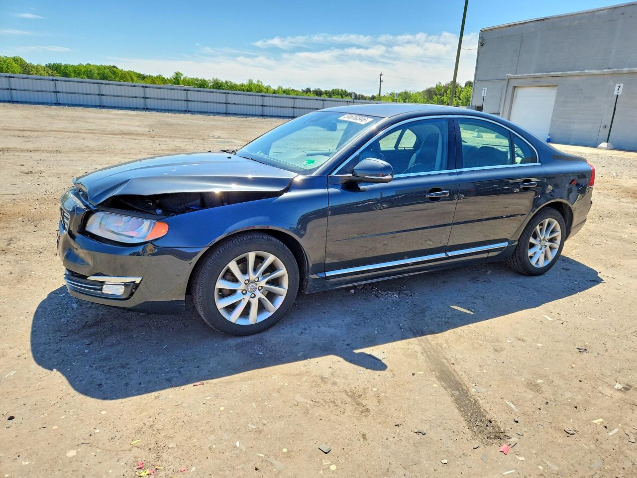 2014 Volvo S80 3.2L, VIN YV1952AS1E1180265 — Front end