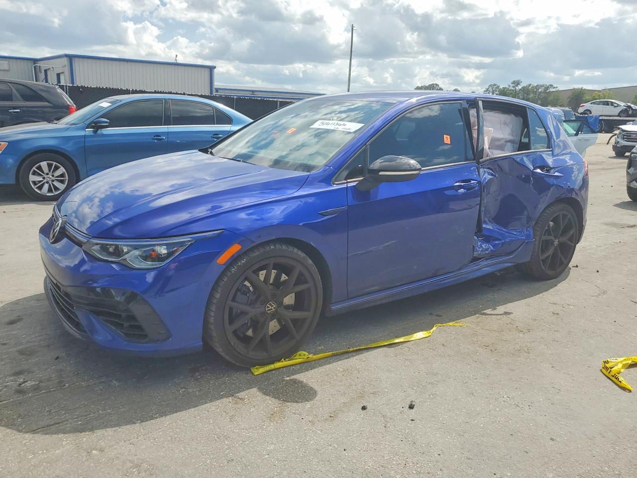 2023 Volkswagen Golf R 20th Anniversary Edition, VIN WVWBB7CD8PW139391 — Side
