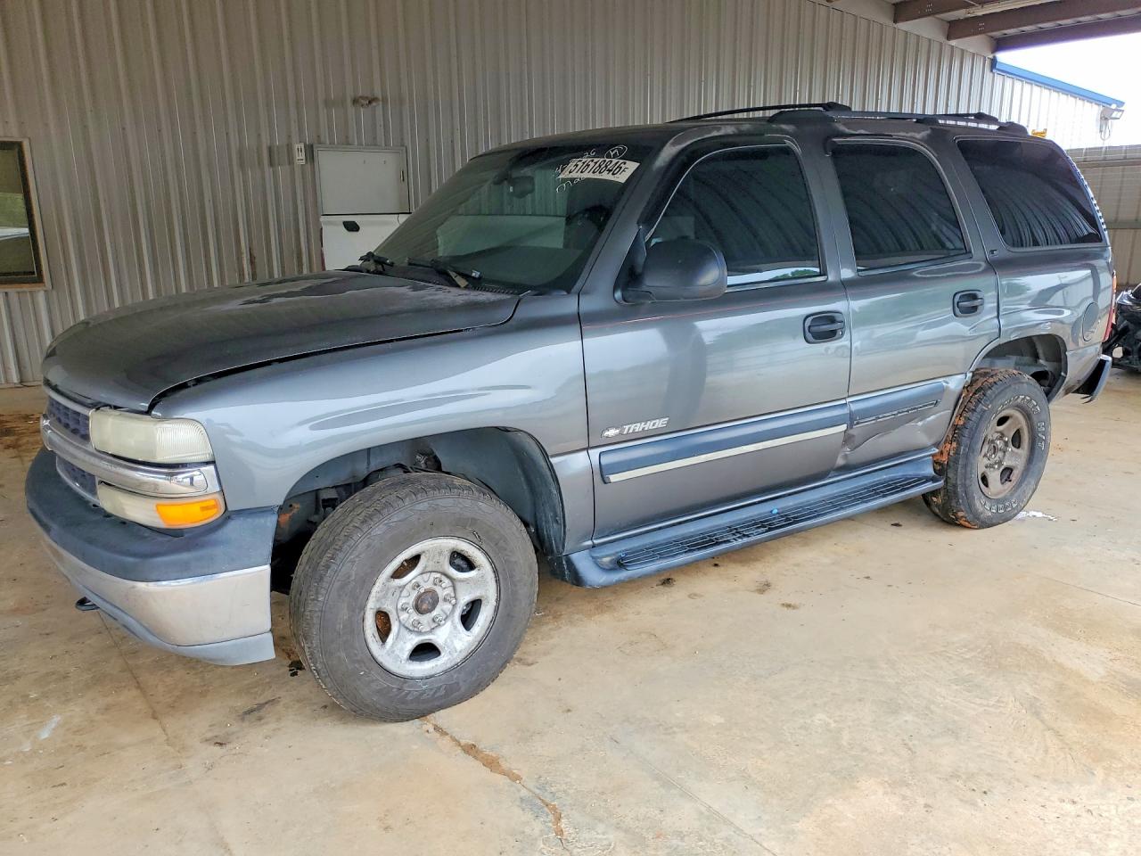 2001 Chevrolet Tahoe LS, VIN 1GNEK13T91J167665 — Side