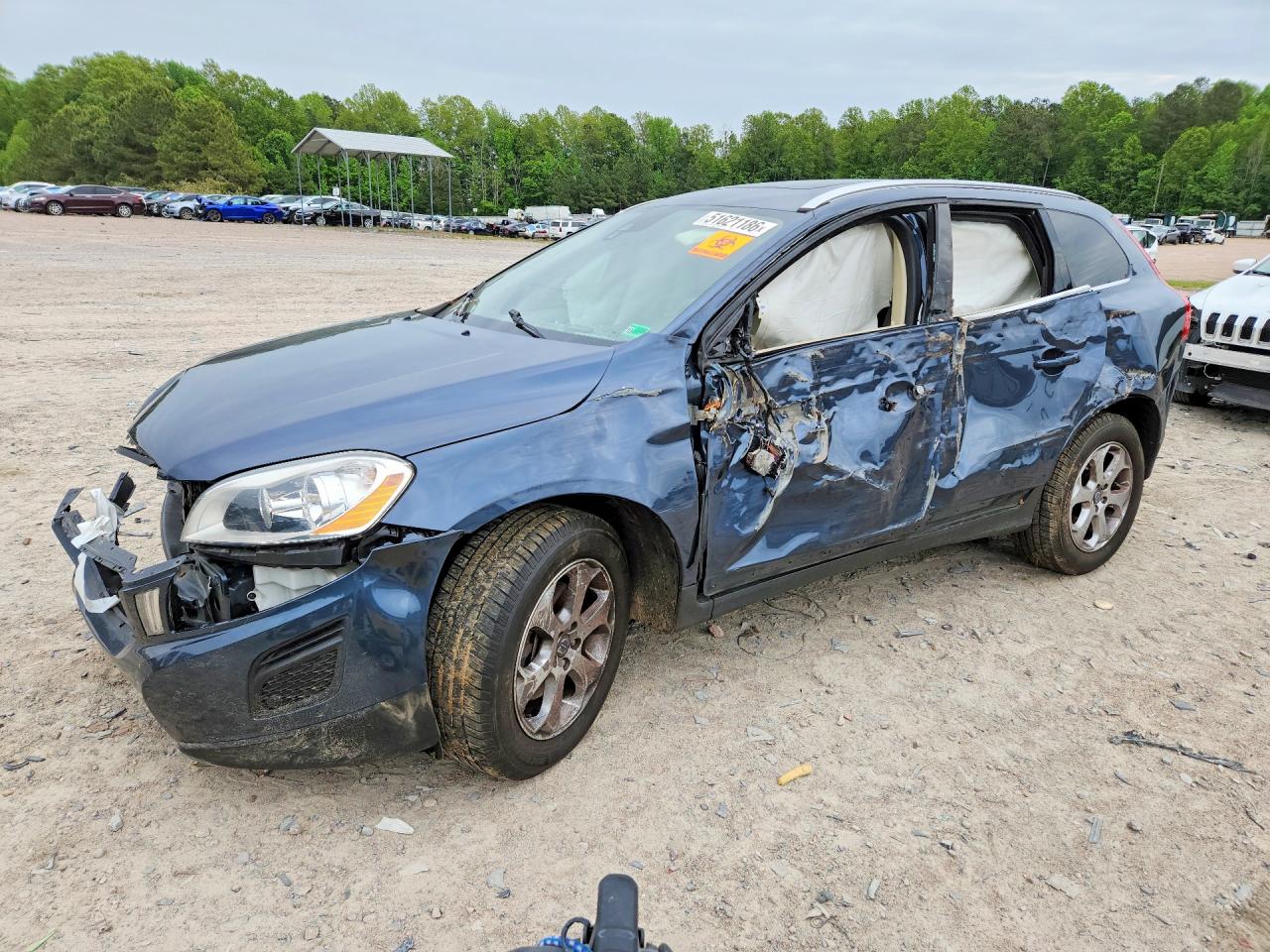 2011 Volvo XC60 3.2L, VIN YV4952DL1B2176861 — All over