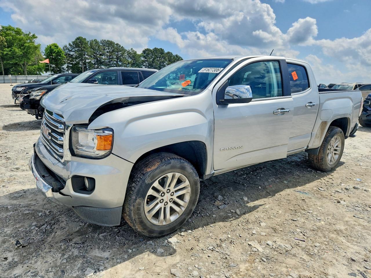 2015 GMC Canyon 2WD SLT, VIN 1GTG5CE3XF1166968 — Front end