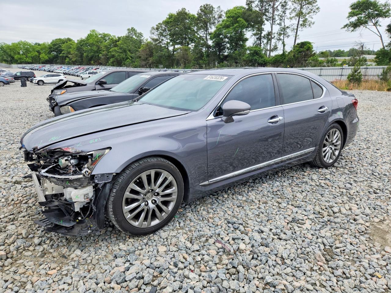 2016 Lexus LS 460, VIN JTHBL5EF3G5142977 — Front end