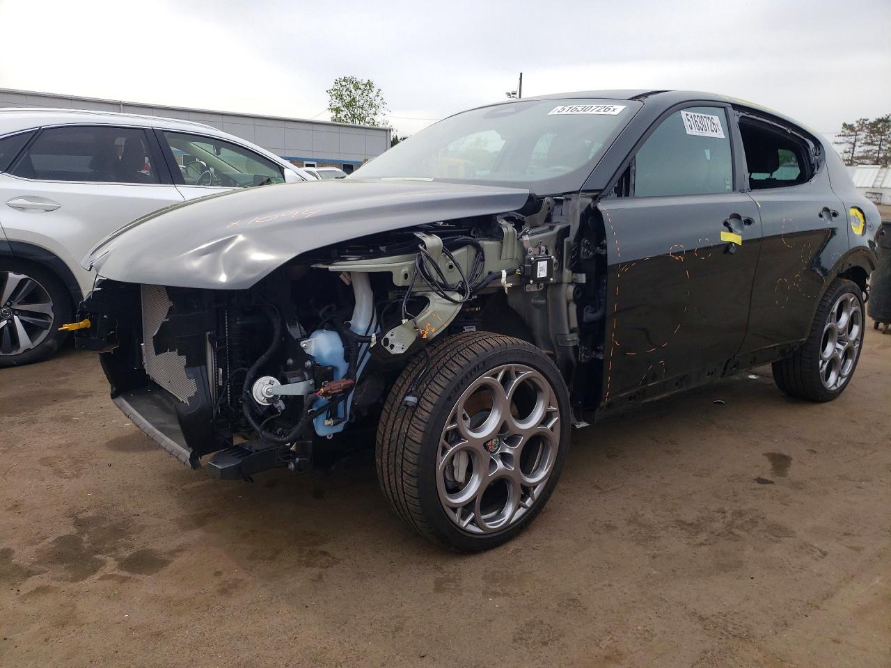 2024 Alfa Romeo Tonale Ti, VIN ZASPATCW7R3054246 — Front end
