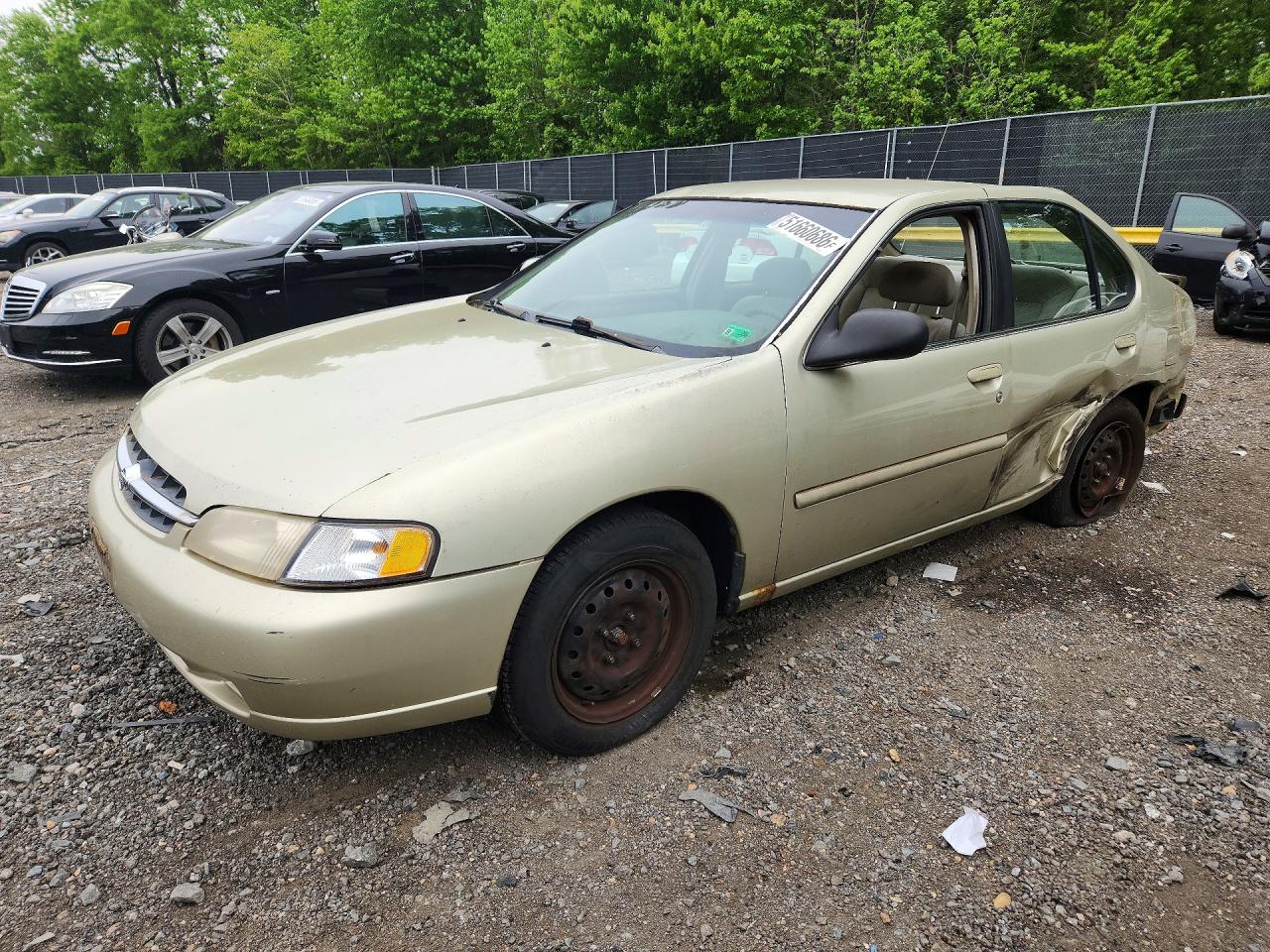 1999 Nissan Altima XE, VIN 1N4DL01D3XC240104 — Rear end