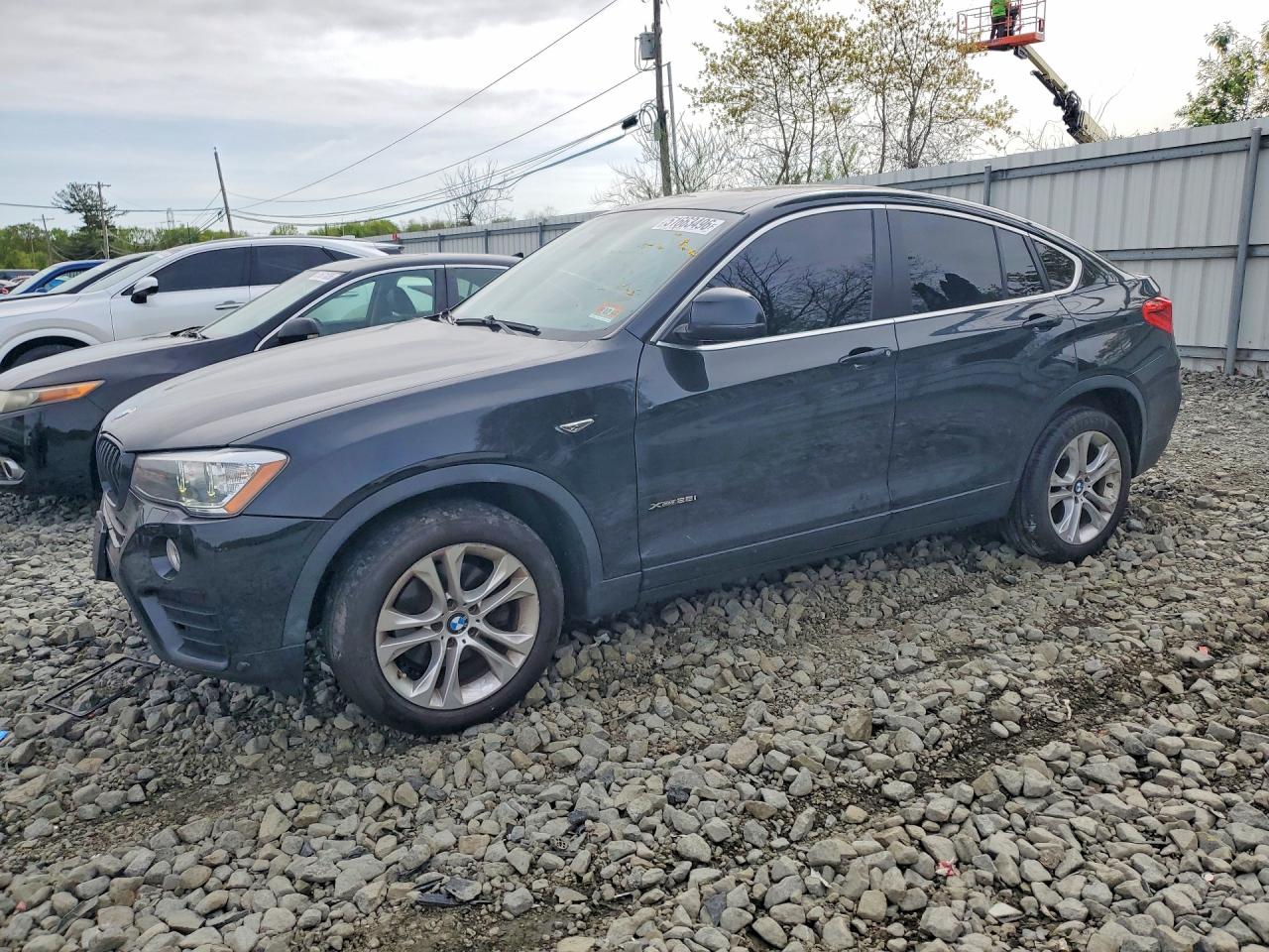 2016 BMW X4 xDrive28i, VIN 5UXXW3C57G0R20674 — Мелкие вмятины и царапины