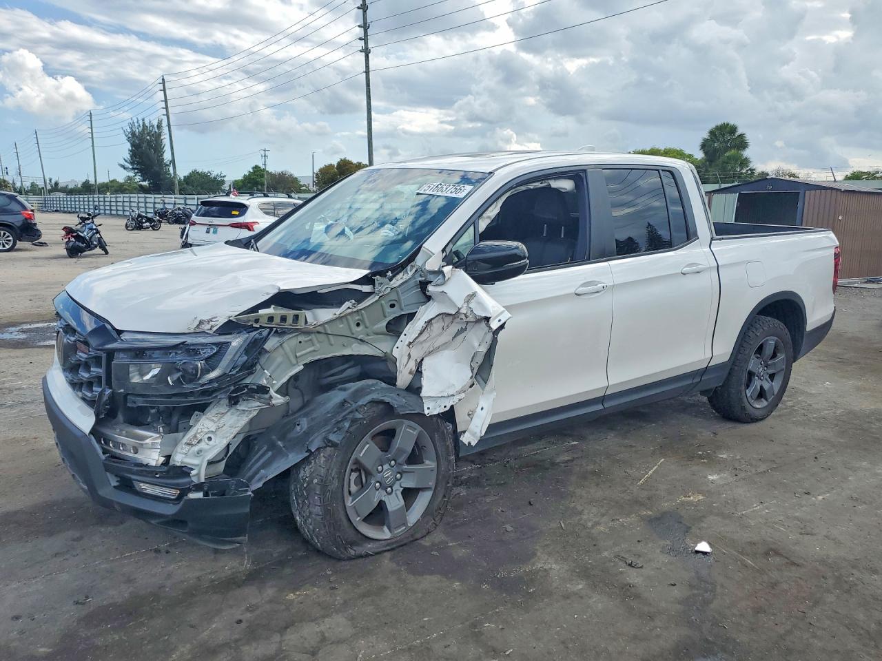 2024 Honda Ridgeline TrailSport, VIN 5FPYK3F69RB030937 — Front end