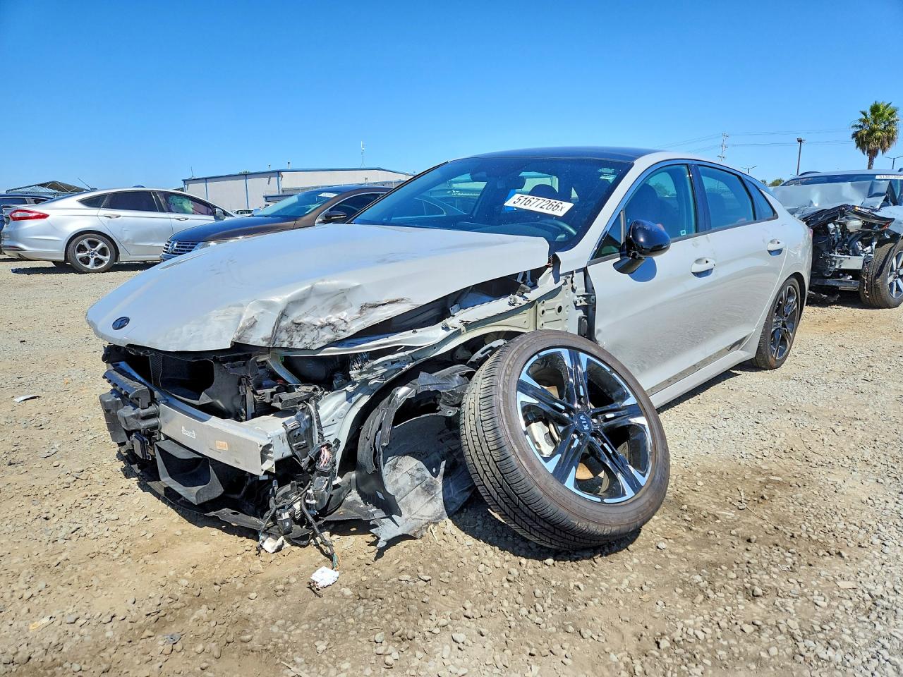 2021 Kia K5 GT-Line, VIN 5XXG64J24MG041353 — Front end