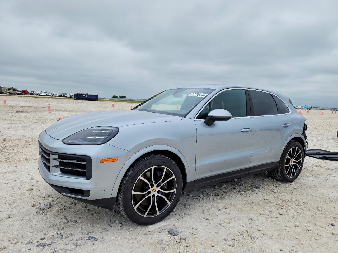 2025 Porsche Cayenne, VIN WP1AA2AY3SDA02305 — Rear end