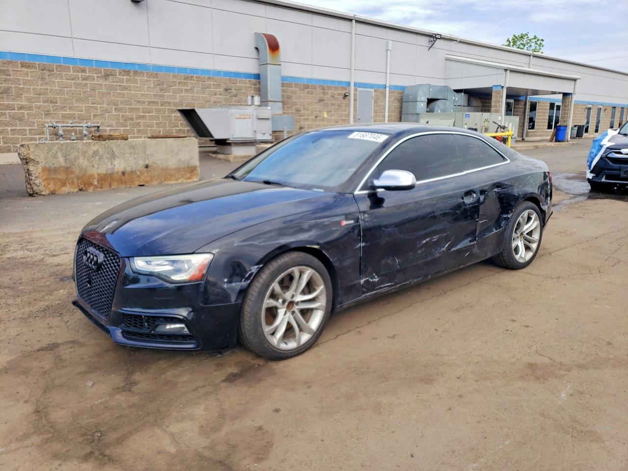 2015 Audi S5 Premium Plus, VIN WAUCGAFR8FA026768 — Бок