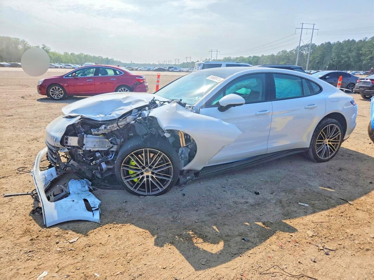 2019 Porsche Panamera 4 E-Hybrid, VIN WP0AE2A71KL125569 — Side