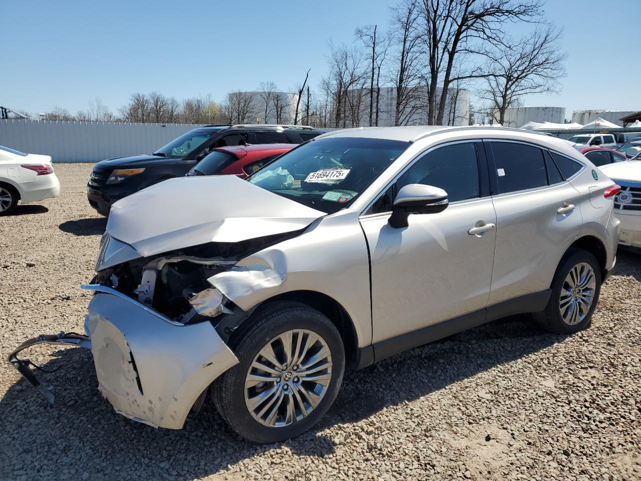 2023 Toyota Venza LE, VIN JTEAAAAH3PJ135291 — Front end