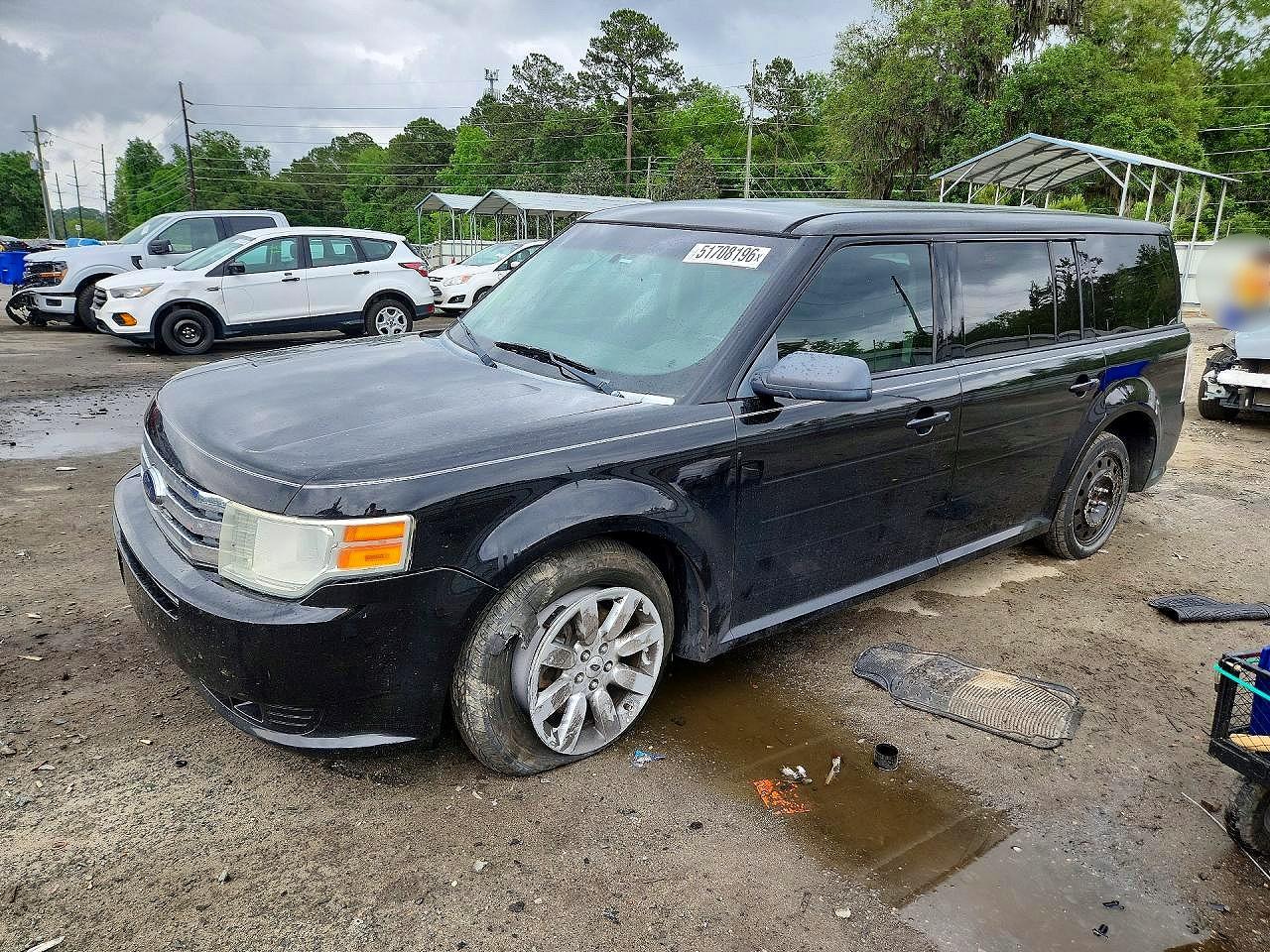 2009 Ford Flex SE, VIN 2FMDK51C09BA04882 — Front end