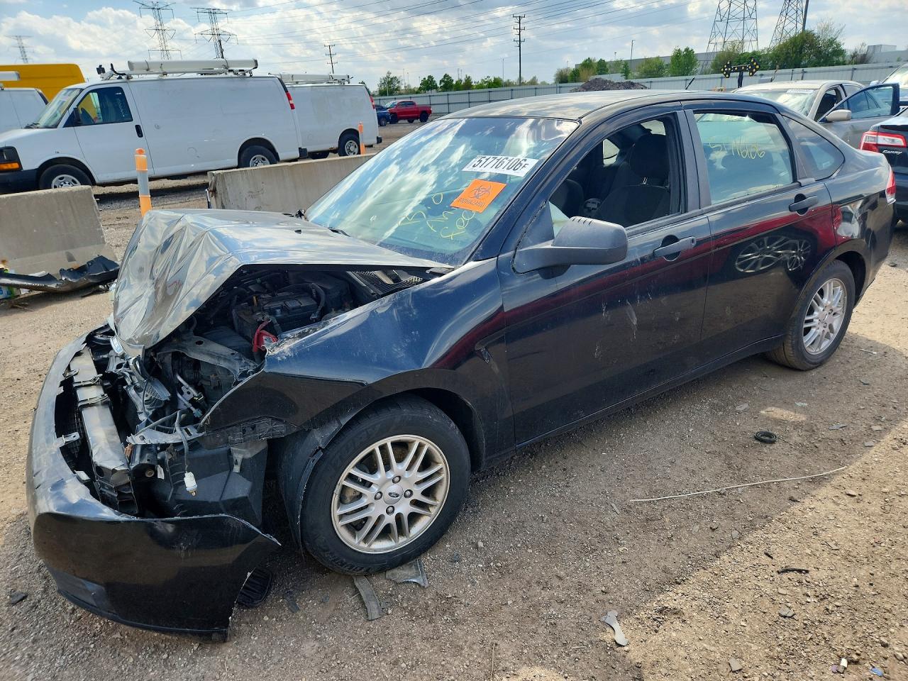 2009 Ford Focus SE, VIN 1FAHP35N69W256857 — Front end