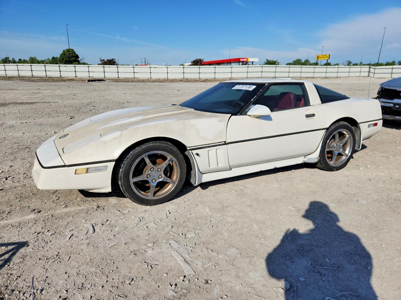 1987 Chevrolet Corvette, VIN 1G1YY2188H5109583 — Normal wear