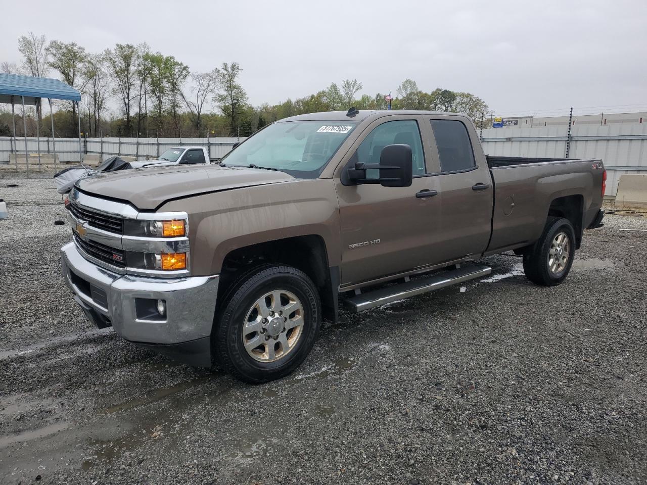 2015 Chevrolet Silverado 3500, VIN 1GC5KZCG3FZ141145 — Мелкие вмятины и царапины
