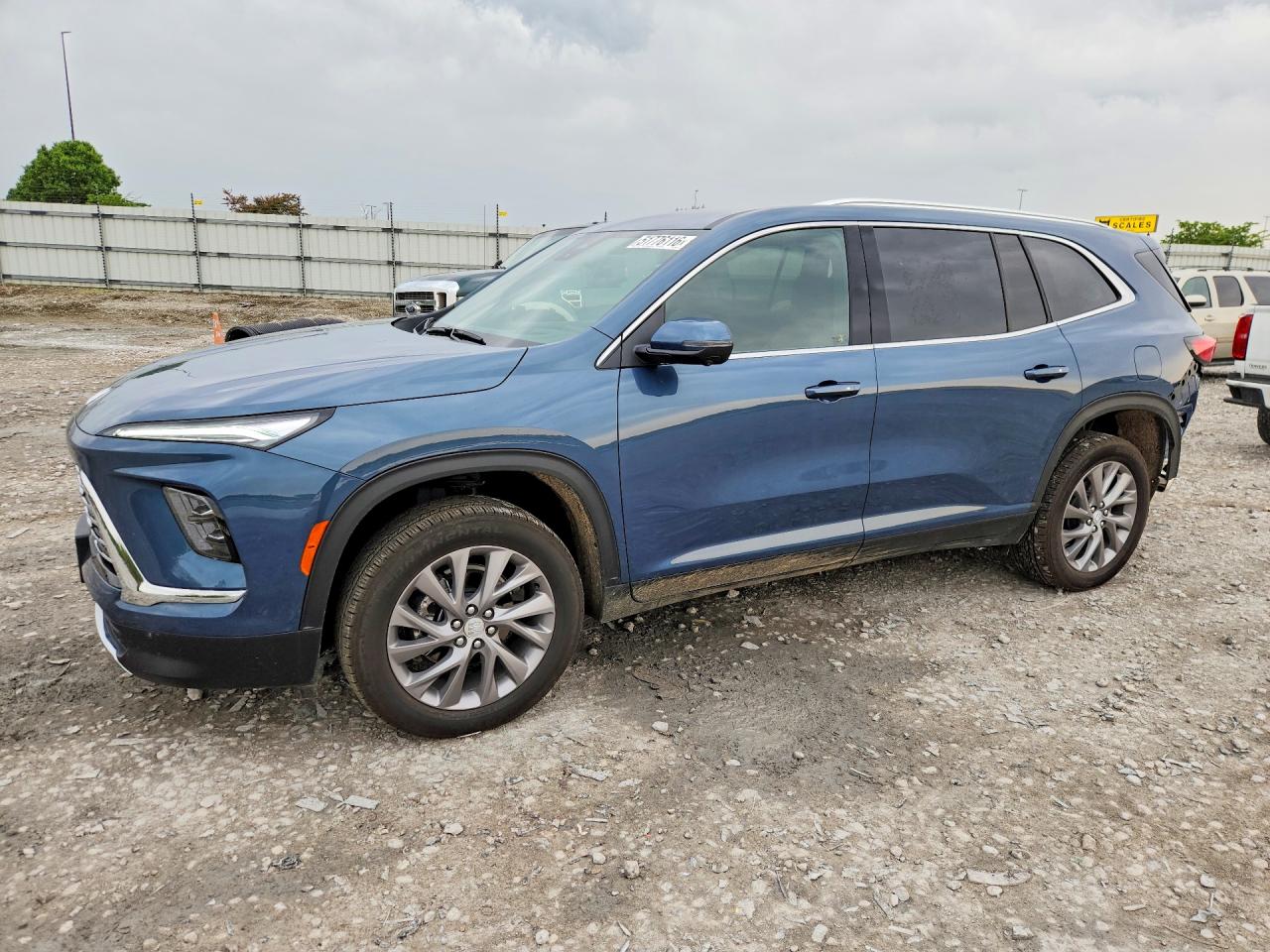 2026 Buick Enclave Preferred, VIN 5GAEVAKS8TJ149834 — Зад