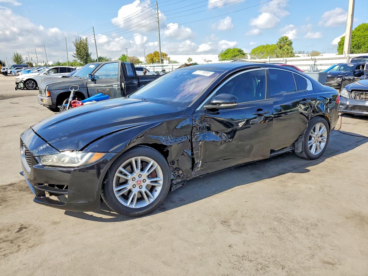 2017 Jaguar XE 25t Premium, VIN SAJAD4BG8HA969112 — Front end