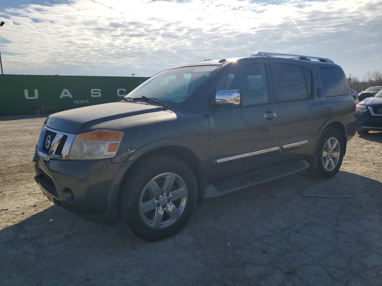 2011 Nissan Armada Platinum, VIN 5N1BA0NE7BN621974 — Перед
