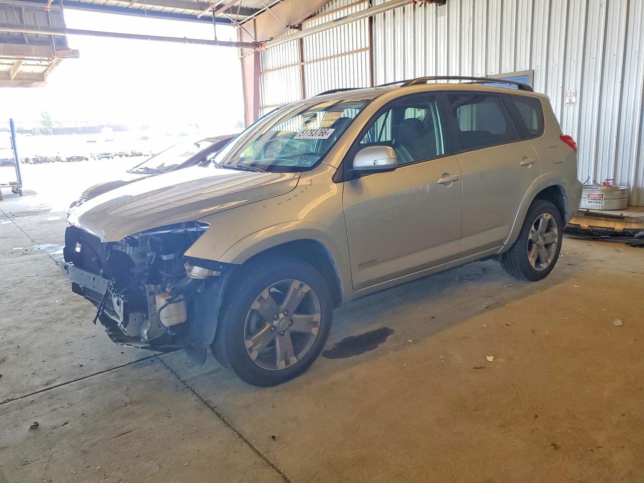 2009 Toyota RAV4 Sport, VIN JTMBK32V895076949 — Front end