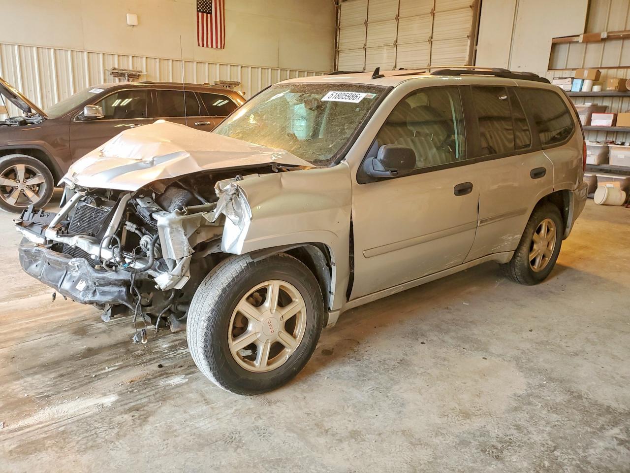 2009 GMC Envoy SLE, VIN 1GKDS33SX92117018 — Front end