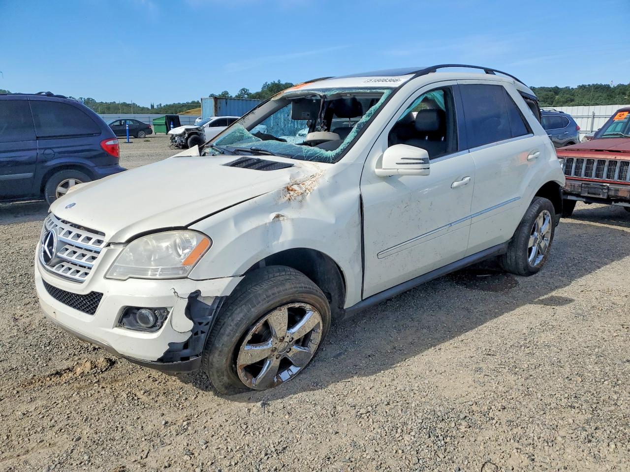 2011 Mercedes-Benz M 350, VIN 4JGBB8GB0BA704409 — Rollover