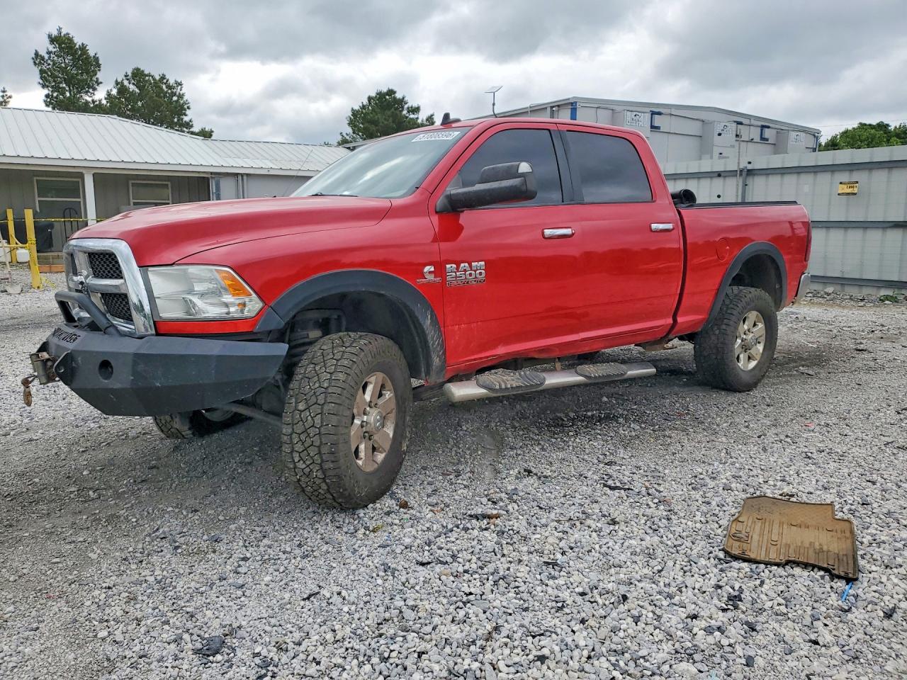 2015 Ram 2500 SLT, VIN 3C6UR5DL3FG624444 — Front end