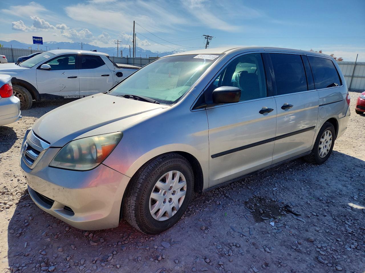 2006 Honda Odyssey LX, VIN 5FNRL38256B033687 — Front end
