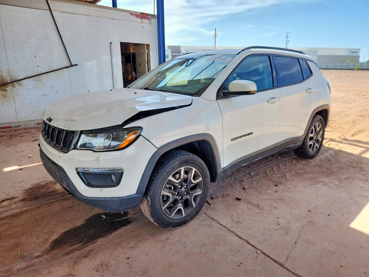 2019 Jeep Compass Upland, VIN 3C4NJDAB6KT807087 — Перед