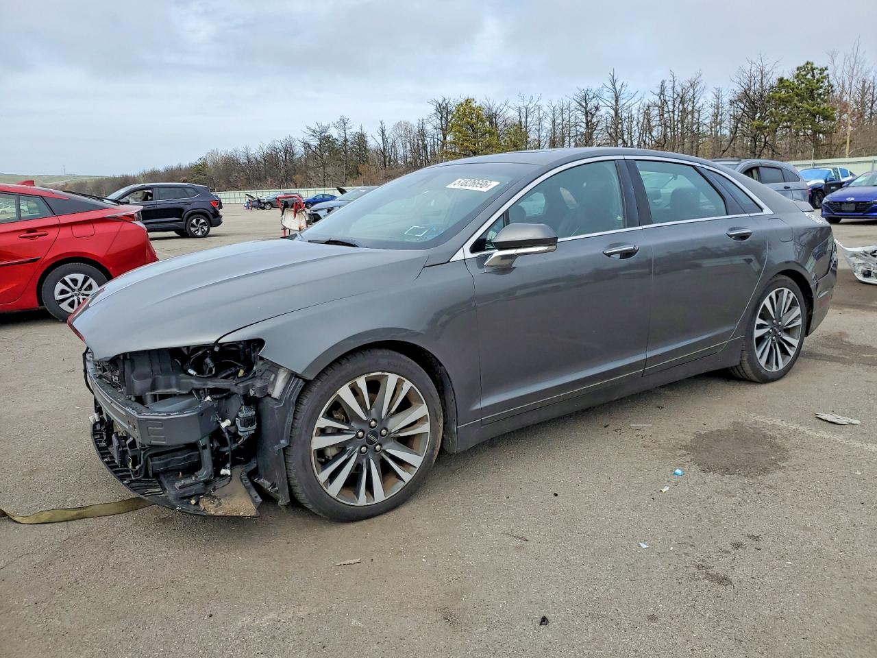 2020 Lincoln MKZ Reserve, VIN 3LN6L5F97LR617917 — Front end
