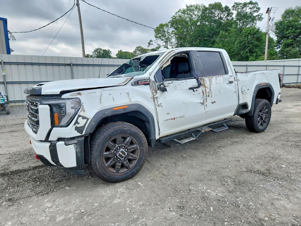 2026 GMC Sierra 2500HD AT4, VIN 1GT4UPEY8TF183064 — Front end