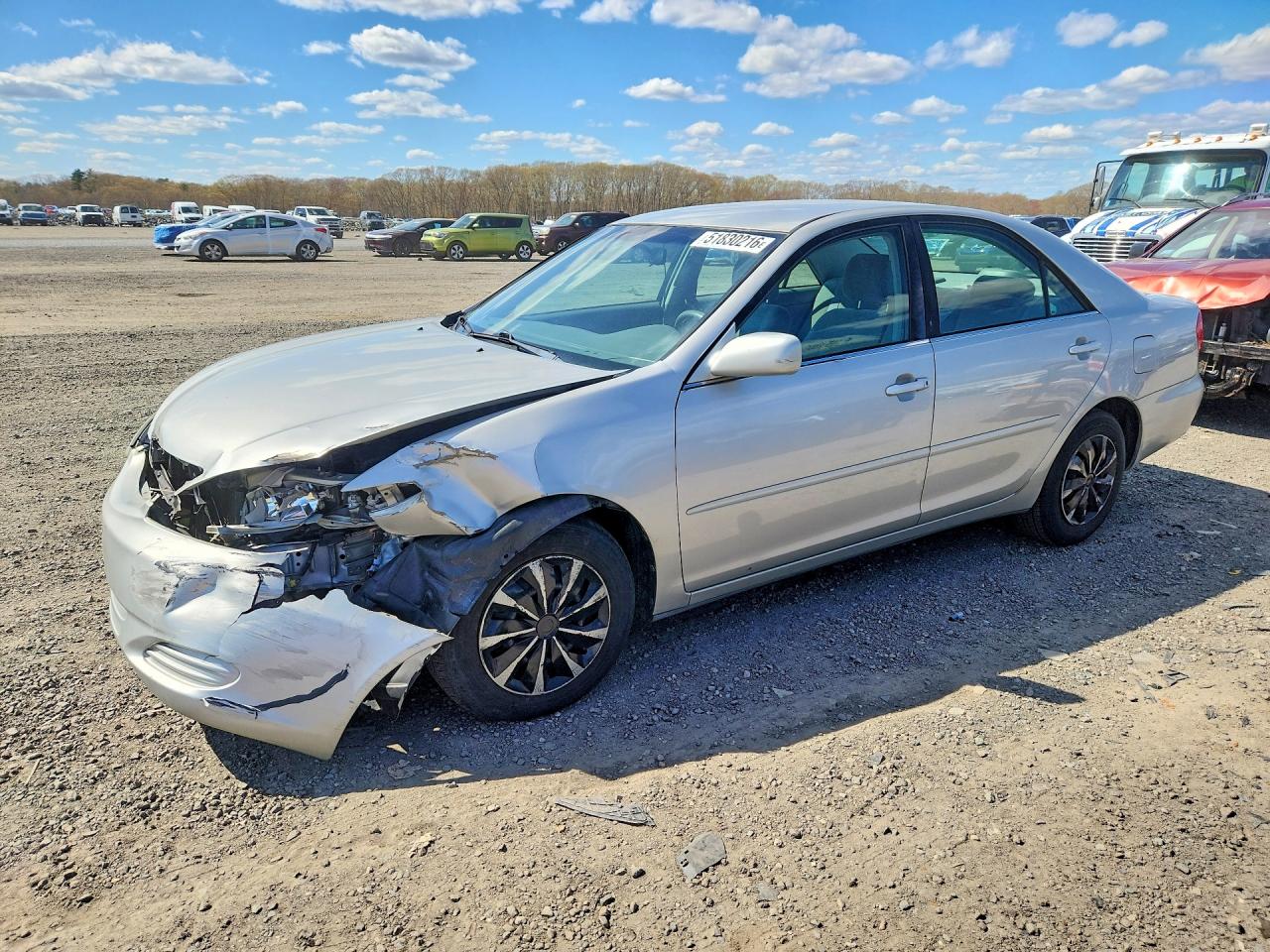 2004 Toyota Camry LE, VIN 4T1BE32K64U347529 — Front end