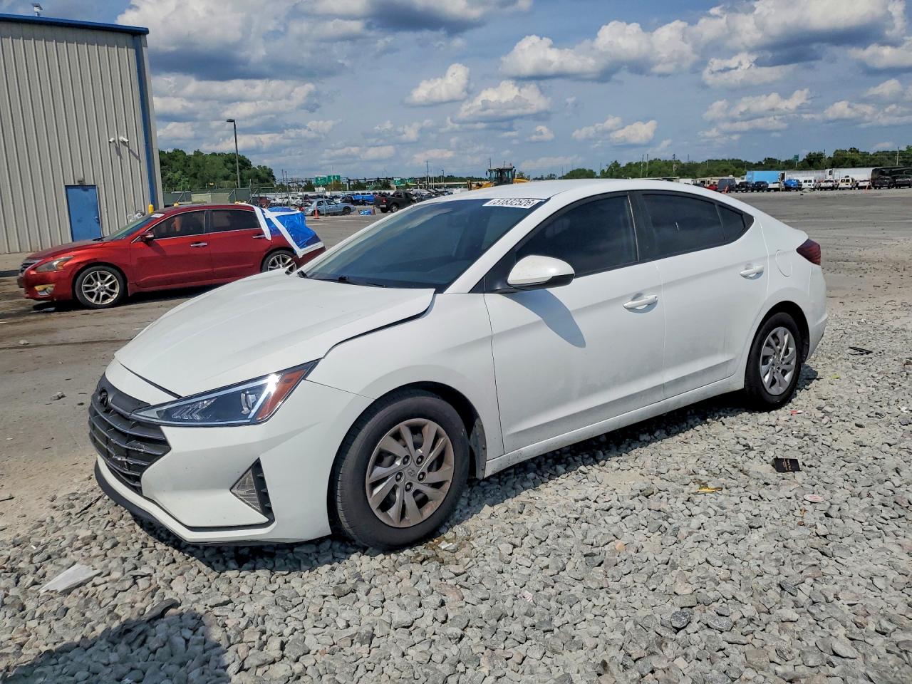 2019 Hyundai Elantra SE, VIN 5NPD74LFXKH413599 — Front end
