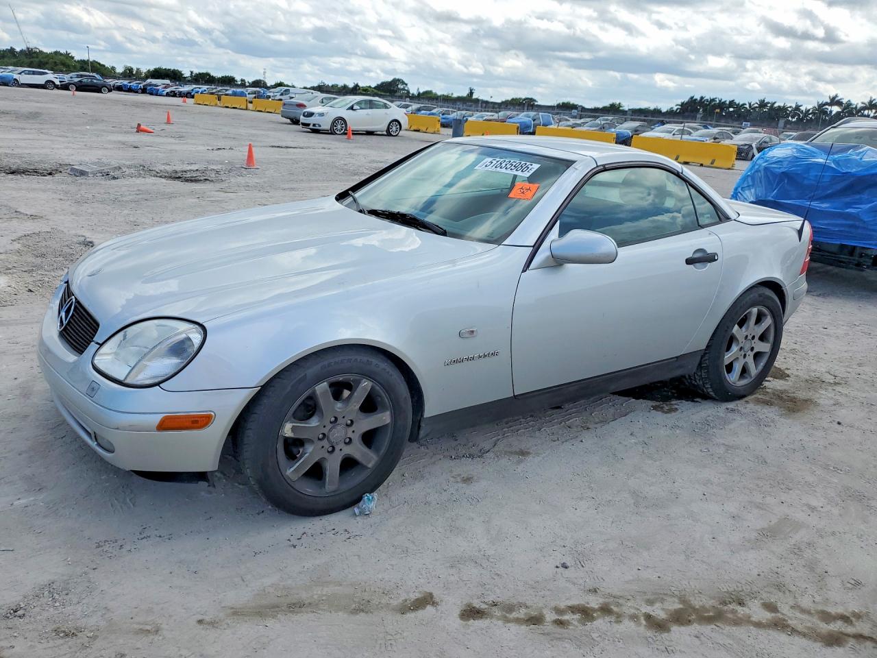 2000 Mercedes-Benz SLK 230 Kompressor, VIN WDBKK47F4YF163147 — Vandalism