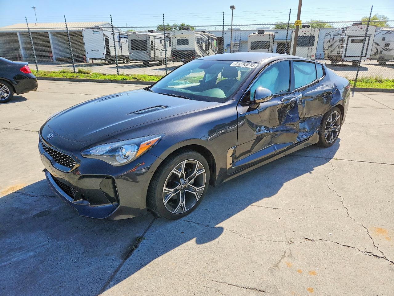 2020 Kia Stinger GT-Line, VIN KNAE15LA1L6080640 — Бок