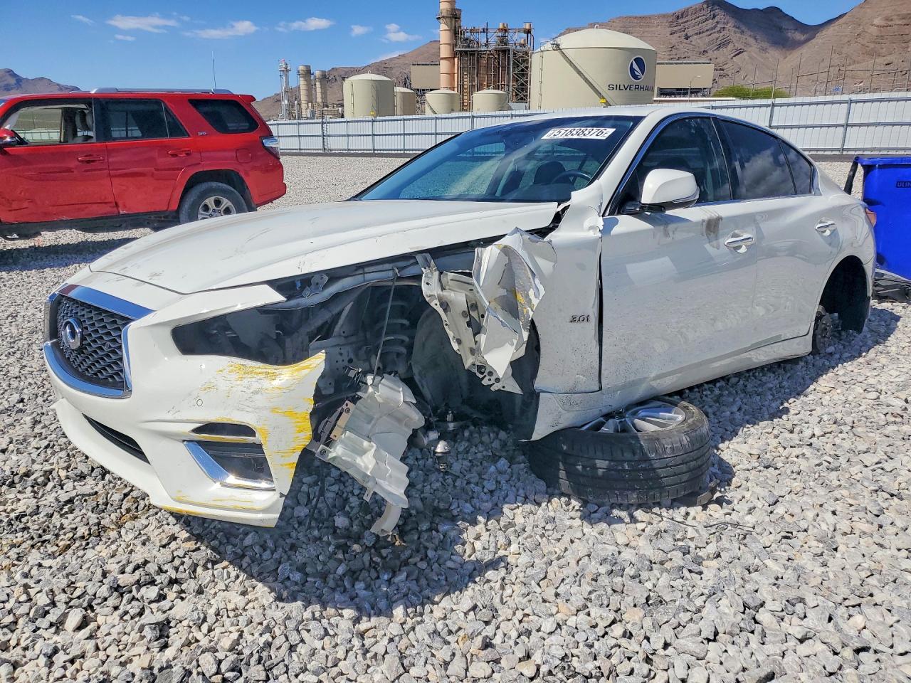 2018 Infiniti Q50 Luxe, VIN JN1EV7AP8JM590649 — Front end