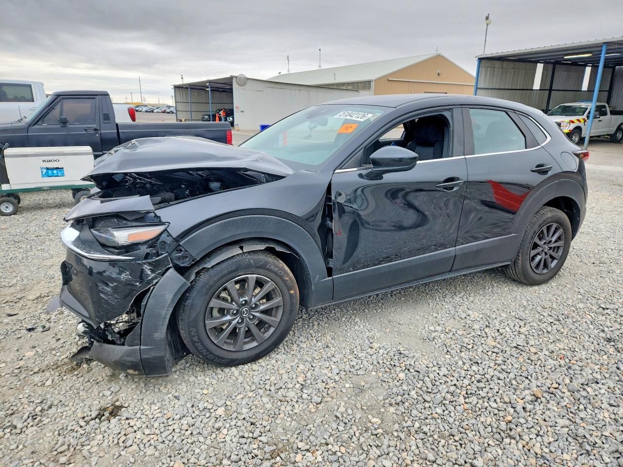 2022 Mazda CX-30 S, VIN 3MVDMBAL7NM414230 — Front end