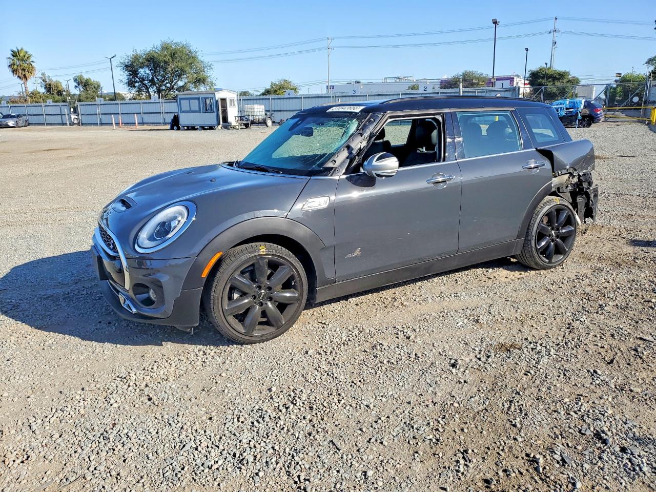 2019 MINI Clubman Cooper S, VIN WMWLU5C58K2G04473 — Зад