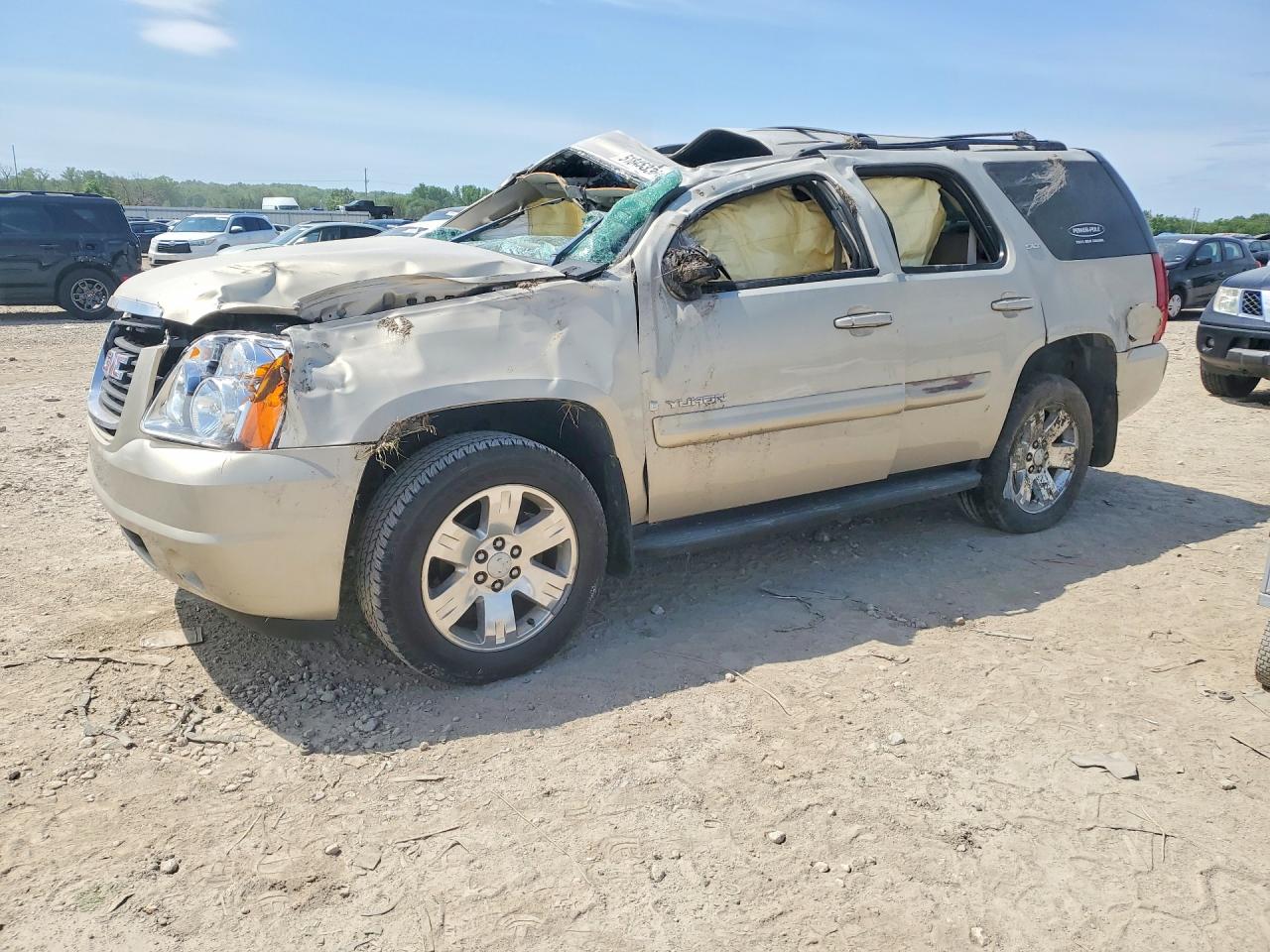 2007 GMC Yukon SLT, VIN 1GKFK13077R191979 — All over