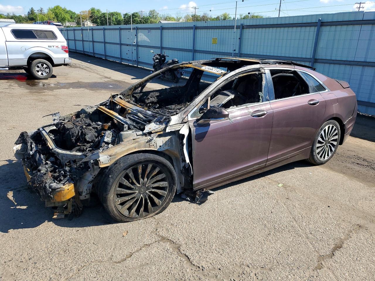 2018 Lincoln MKZ, VIN 3LN6L5G92JR621692 — Burn