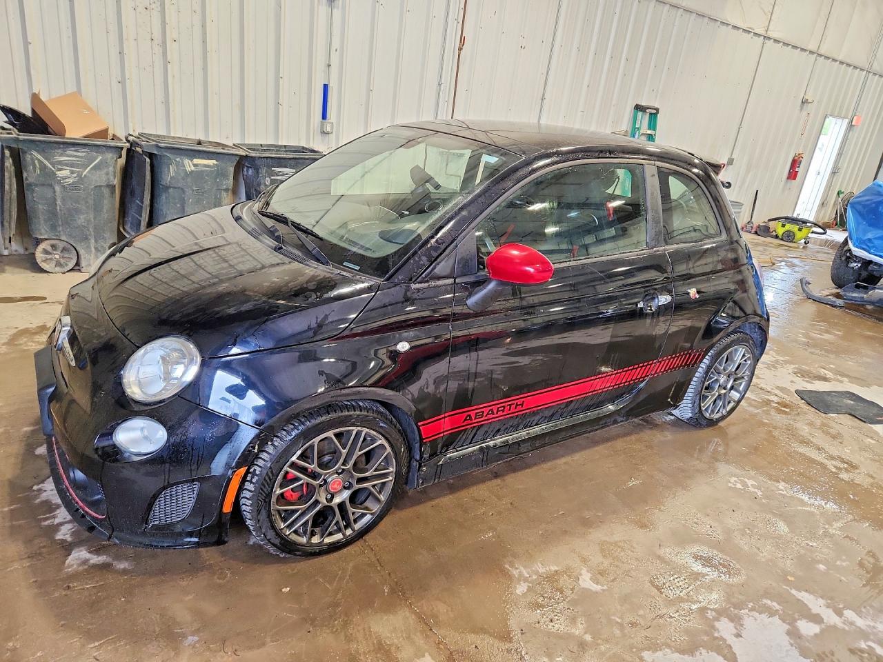 2016 FIAT 500 Abarth, VIN 3C3CFFFH2GT229163 — Перед