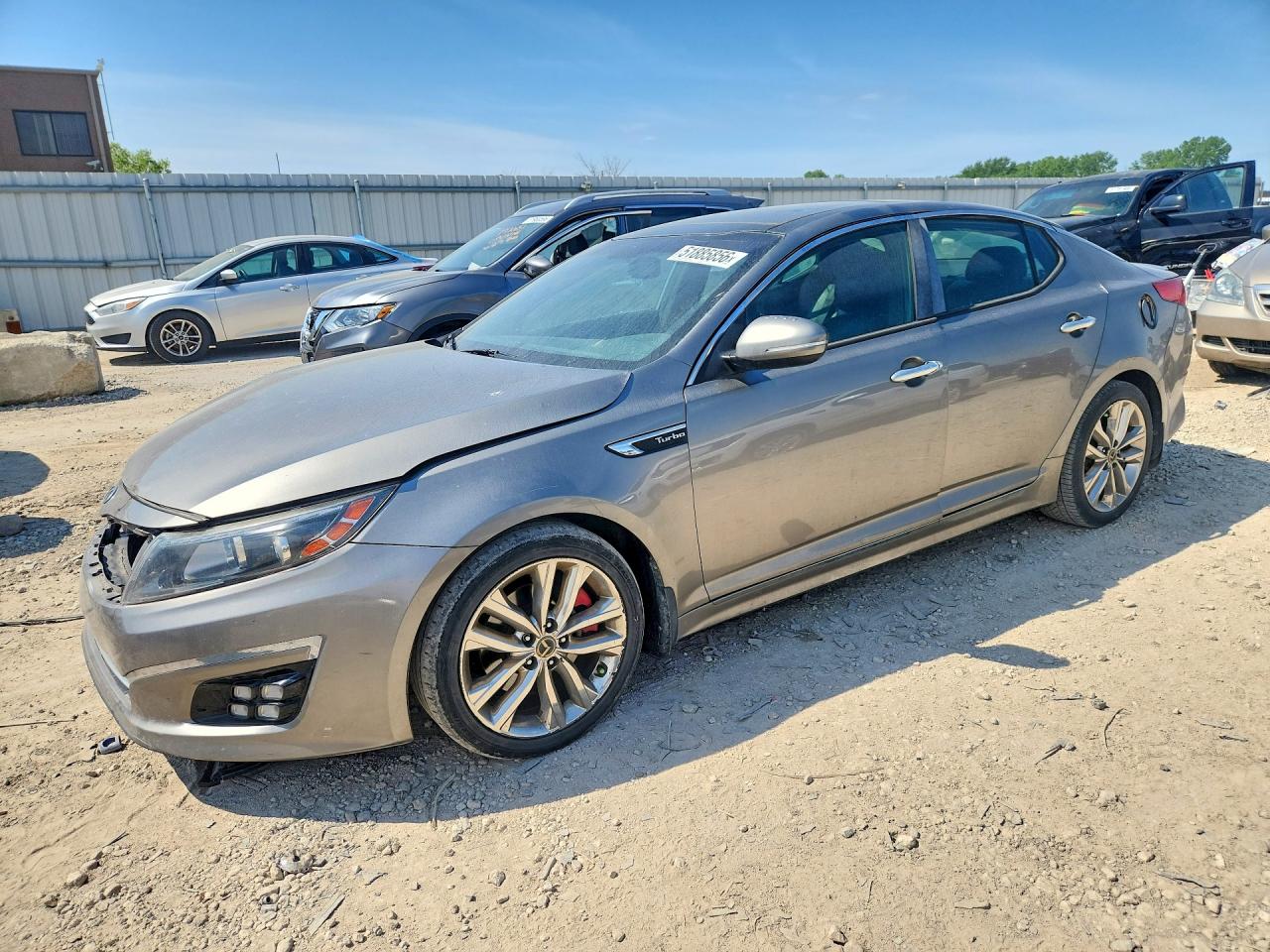 2015 Kia Optima SXL Turbo, VIN 5XXGR4A62FG425645 — Front end