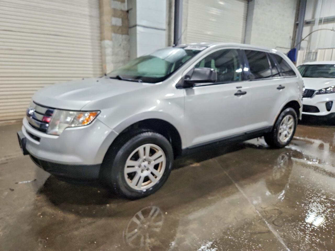 2009 Ford Edge SE, VIN 2FMDK36C69BA57552 — Rear end