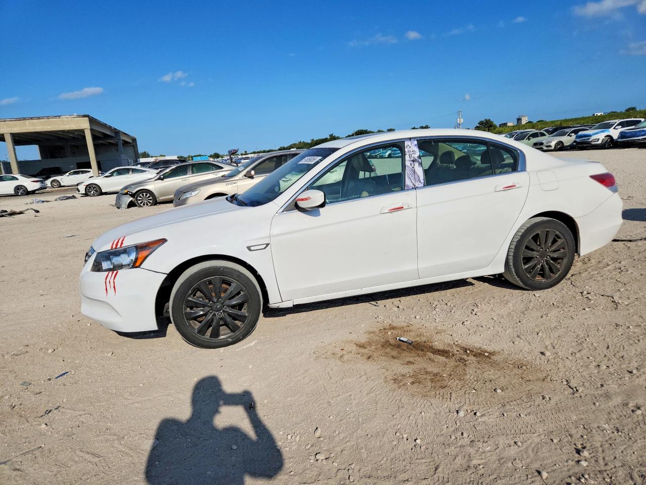 2012 Honda Accord EX-L, VIN 1HGCP2F89CA193444 — Зад