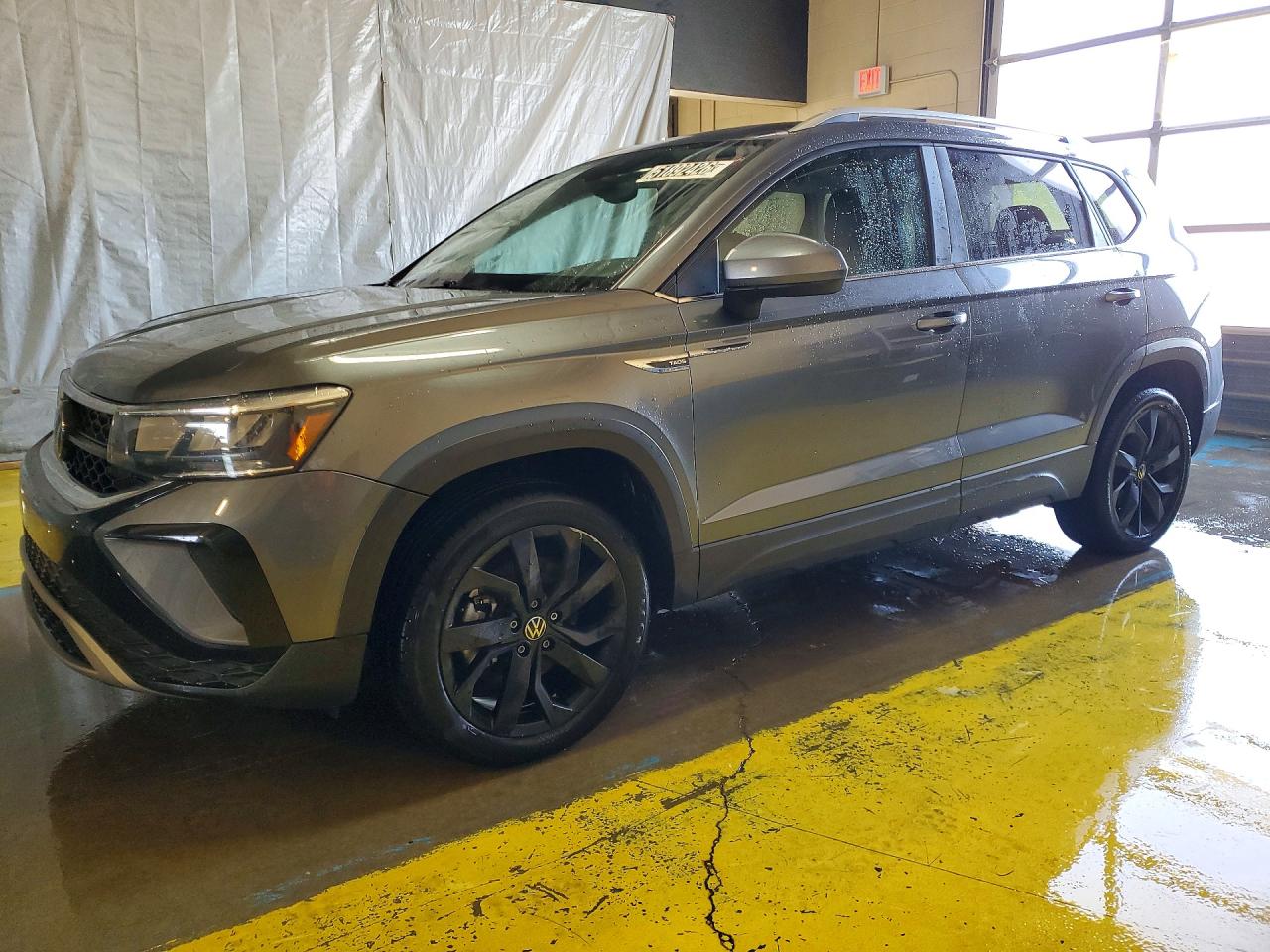2023 Volkswagen Taos SE, VIN 3VVSX7B27PM307900 — Front end