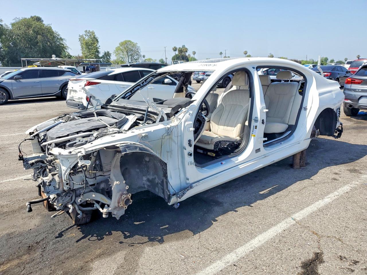 2021 BMW 7 Series 740i, VIN WBA7T2C07MCF88819 — Stripped