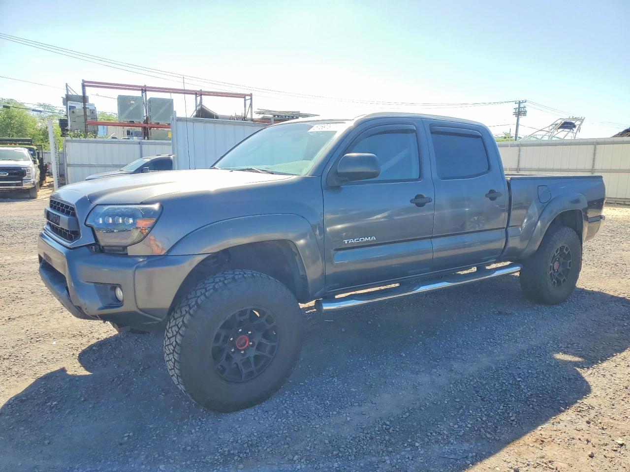 2014 Toyota Tacoma PreRunner, VIN 3TMKU4HN4EM042079 — Front end