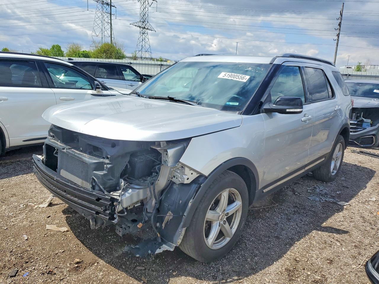 2017 Ford Explorer XLT, VIN 1FM5K8D85HGA83728 — Front end