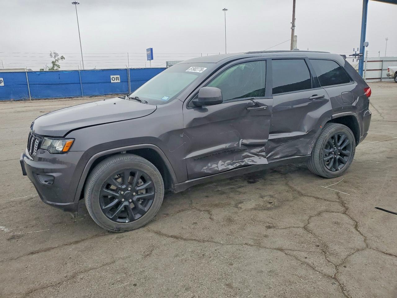 2021 Jeep Grand Cherokee Laredo E, VIN 1C4RJEAG0MC785007 — Side